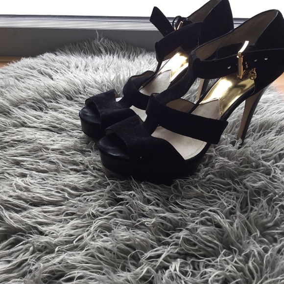 Michael Kors Shoes - SALE💥 Michael Kors Shoes